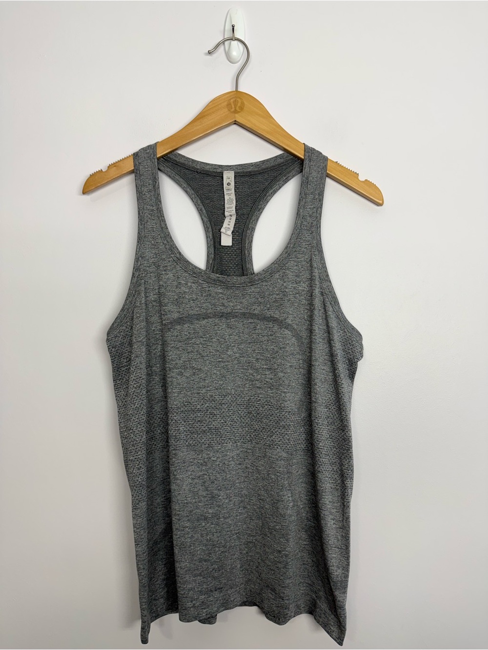 Lululemon Swiftly Tech Racerback 2.0 Slate / White Size 10 - Picture 1 of 4